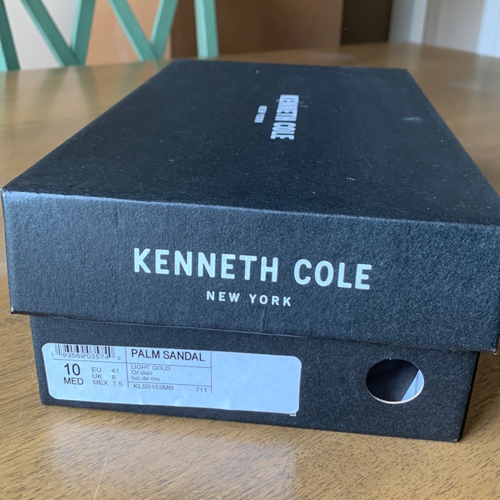NWT NIB Kenneth Cole New York Women's Palm Sandal, Light Gold, 10 M - Picture 2 of 7